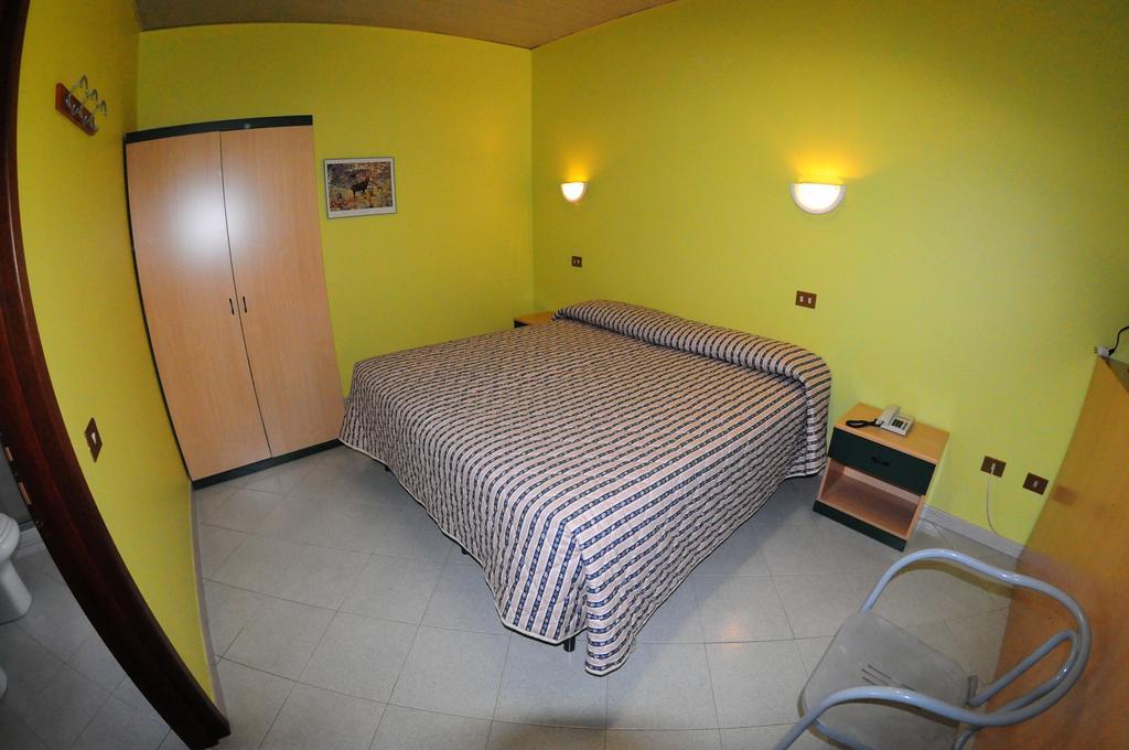 Residence Eden Park Aosta Kamer foto